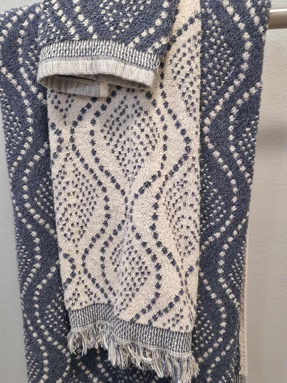 Woven Wave-Pattern Fringe Towels  - Blue & Cream 6 Piece Set